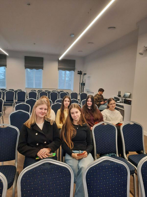 Debatai su Molėtų gimnazijos mokiniais 7