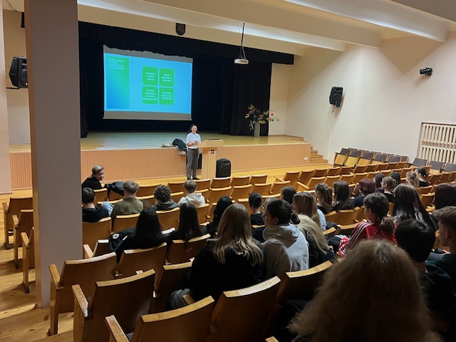 Pažintis su farmacijos pasauliu