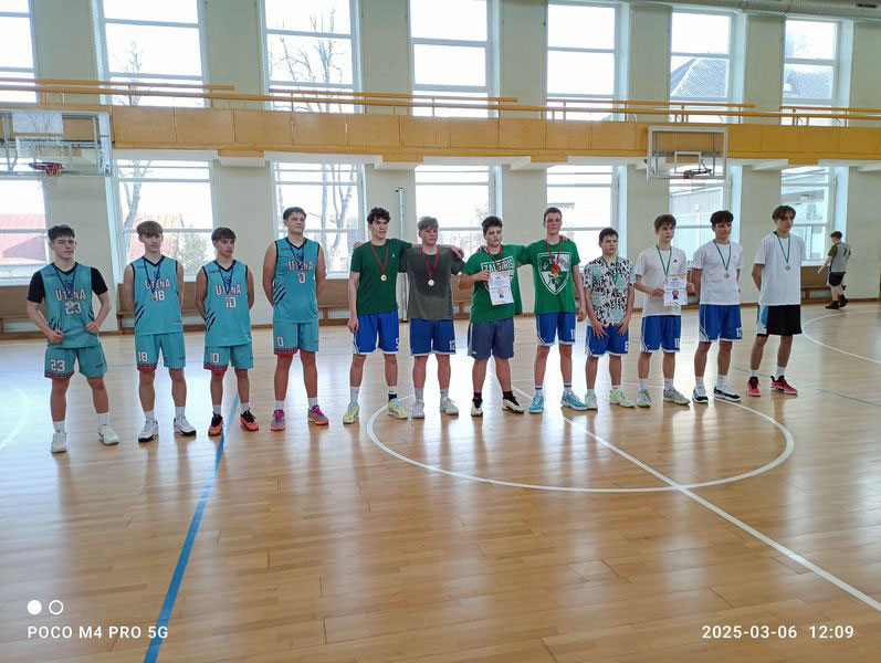 Sveikiname vaikinų krepšinio 3x3 varžybų nugalėtojus!