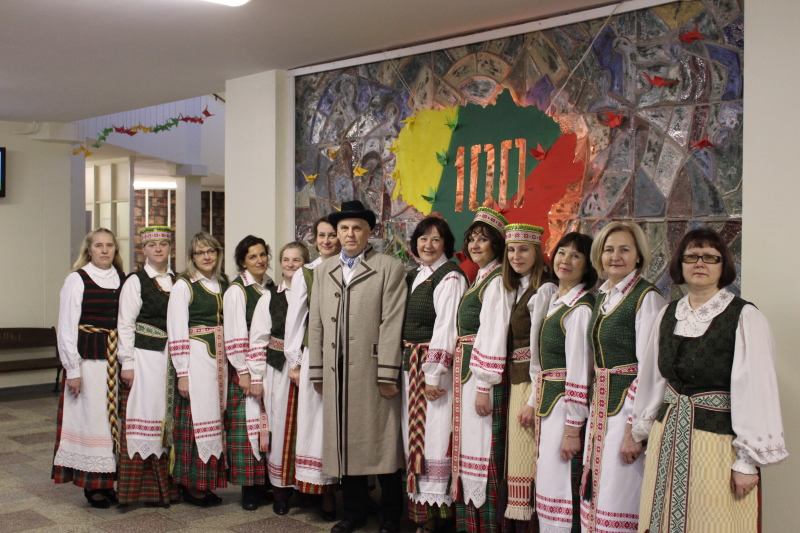 Gimnazija paminėjo Lietuvos valstybės atkūrimo šimtmetį