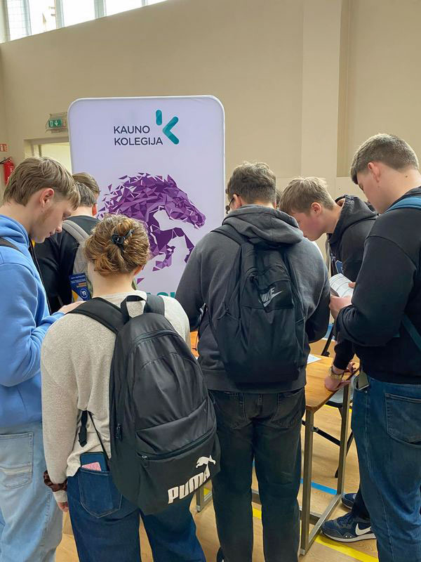 Karjeros diena gimnazijoje 8